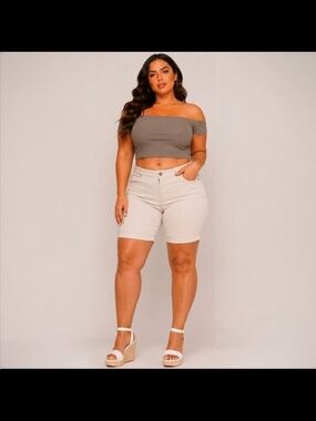 Faded Glory | Classic Mid-Rise Bermuda Shorts | Size 12 | Ultimate Summer Staple